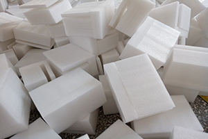 通過EPS壓實機進行回收-社區廢棄泡沫塑料回收